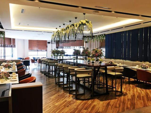 Dorsett Sri Hartamas Kl By Roam Otel Kuala Lumpur Dış mekan fotoğraf